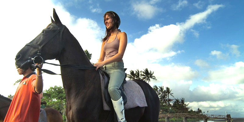 Bali Horse Riding and Tanah Lot Tour