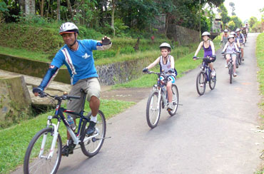 Bali Cycling and Uluwatu Tour