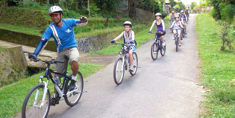 Bali Cycling and Uluwatu Tour